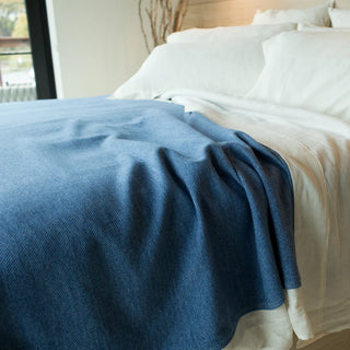 Marled American Cotton Bed Blanket in ink blue natural
