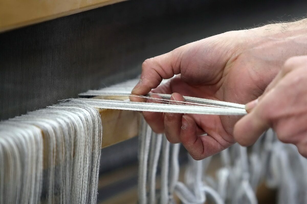 hands on loom