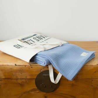 Tuscany Throw in tote
